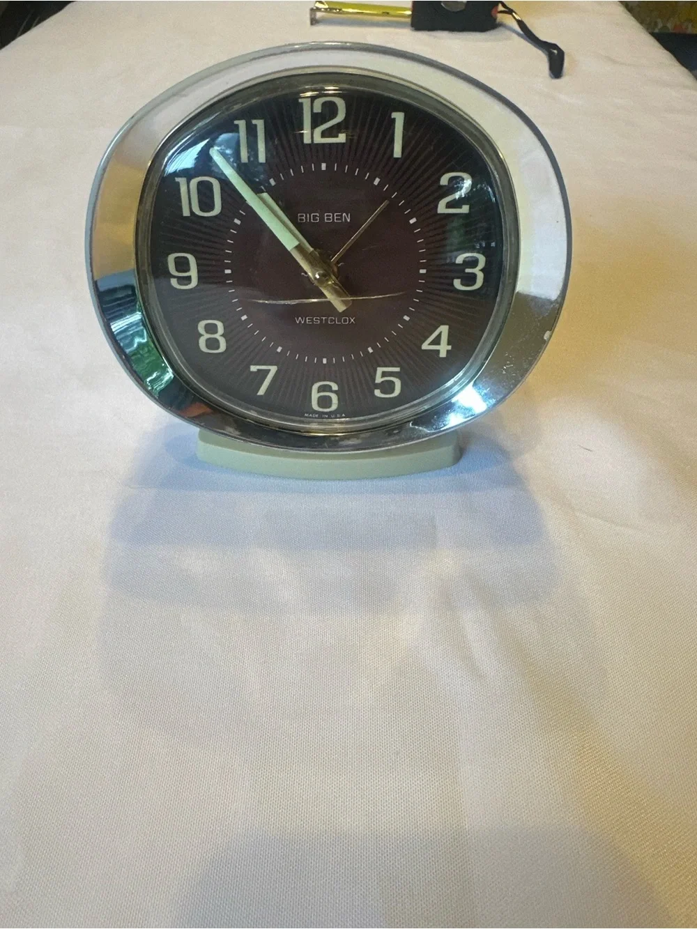 Big Ben  Westclox Vintage-Style Brown and Silver Table Clock **DOES NOT WORK **